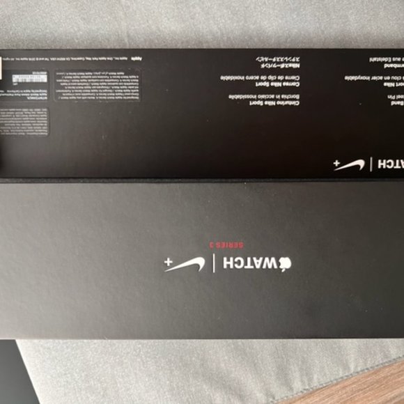 Watch Series 3 Nike+ Aluminum 42MM Cellular - Picture 4 of 4